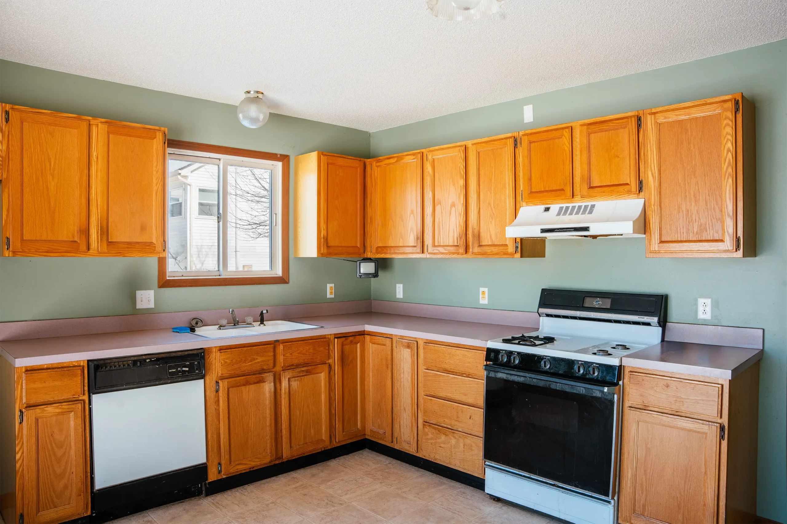 hill-construction-kitchen remodeling services